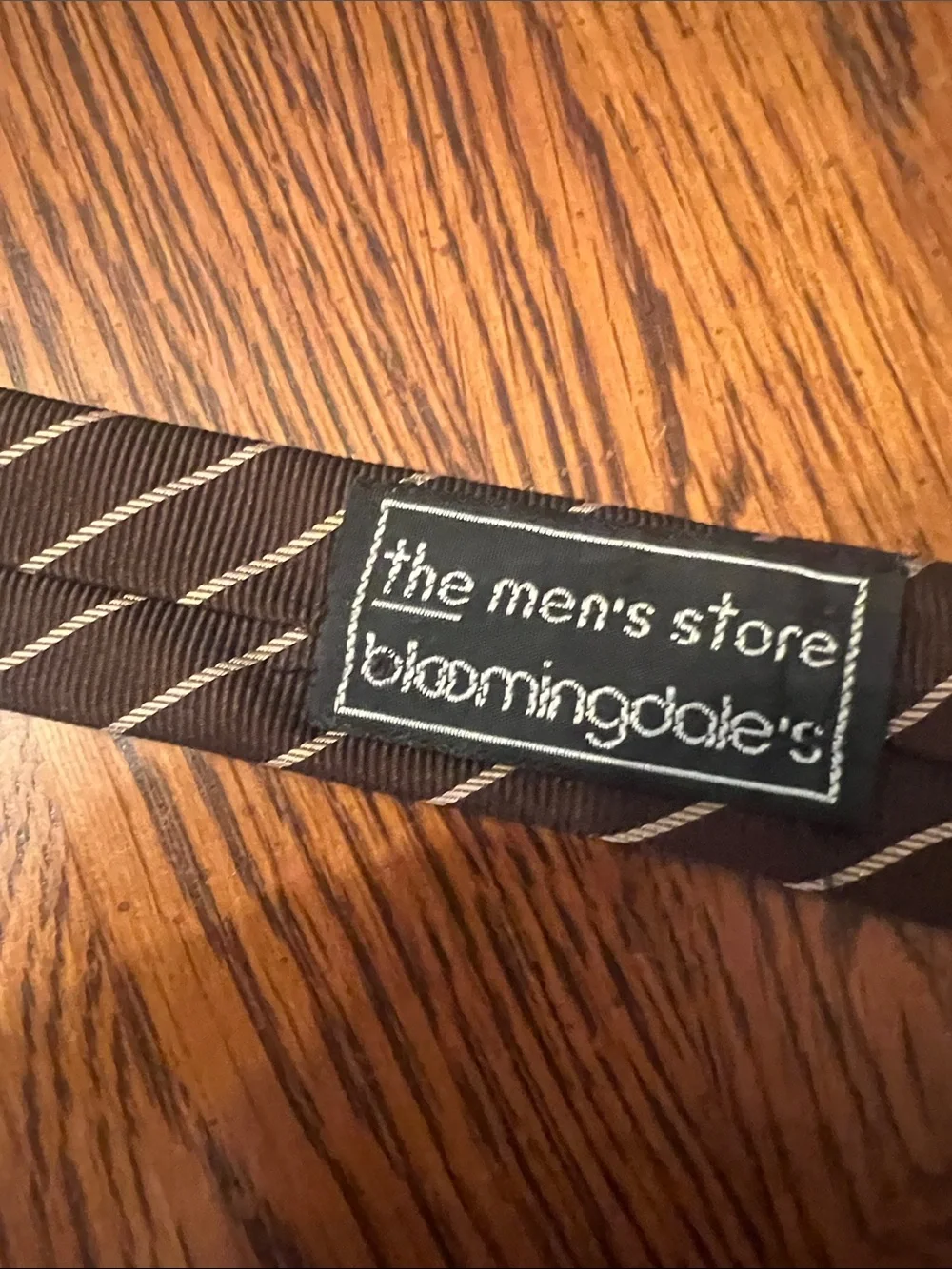 Vintage Yves Saint Laurent necktie EEEUC